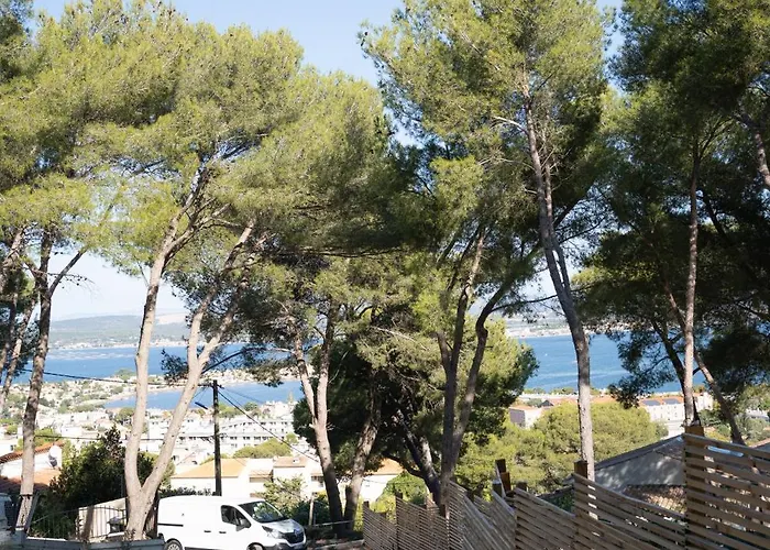 Vue Panoramique Au Mont St Clair 公寓